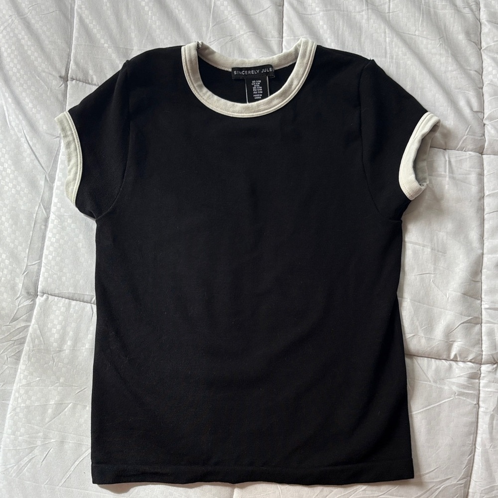 Sincerly Jules Black and White fitted Tee